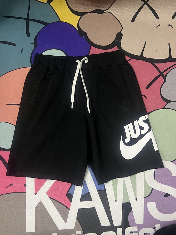耐克大LOGO纯棉短裤 In stock detail view 10