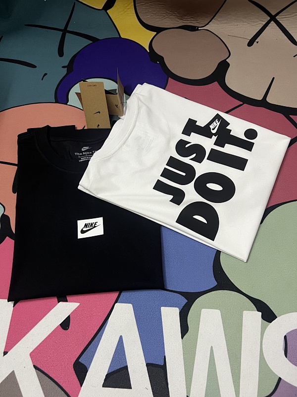 耐克JUST DOlT纯棉短袖 In stock detail view 2