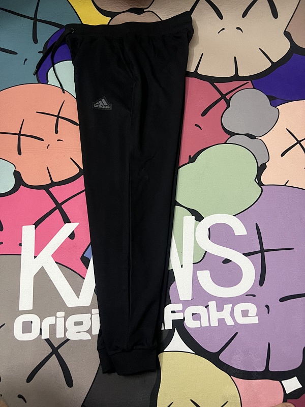 阿迪达斯黑金标 In stock detail view 8