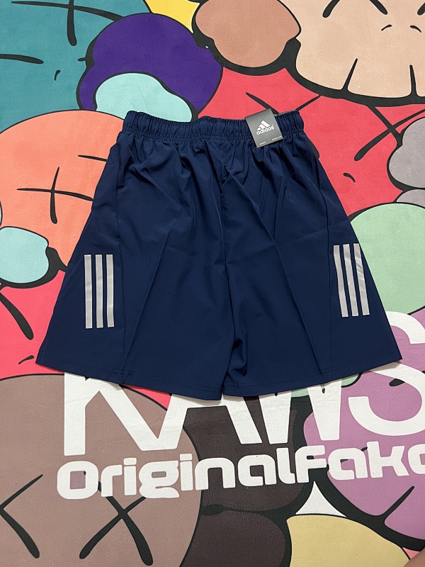 阿迪达斯速干短裤 In stock detail view 10