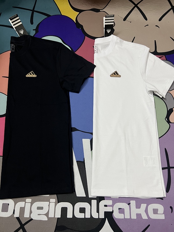 阿迪达斯金标短袖 In stock detail view 4