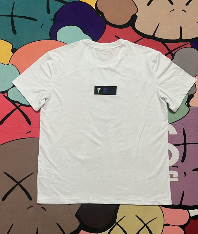 科比联名巴萨短袖 In stock detail view 12