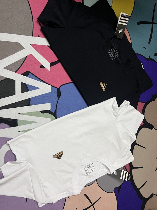 阿迪达斯金标短袖 In stock detail view 7