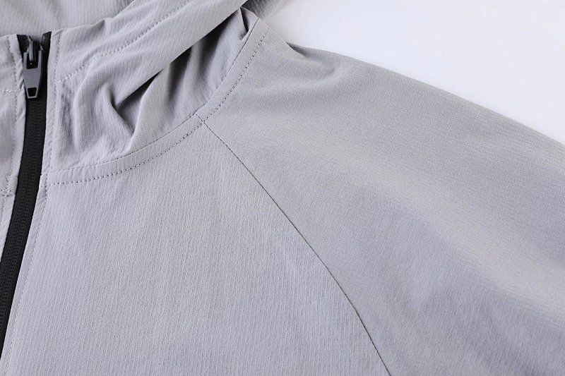 耐克防泼水外套 In stock detail view 4