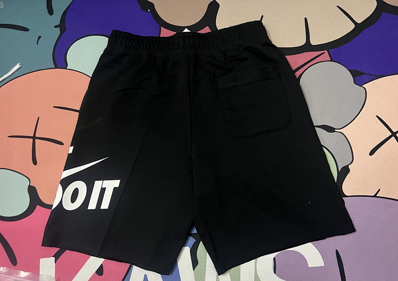 耐克大LOGO纯棉短裤 In stock detail view 9