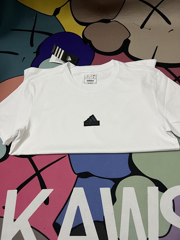 Adidas纯棉短袖 In stock detail view 7
