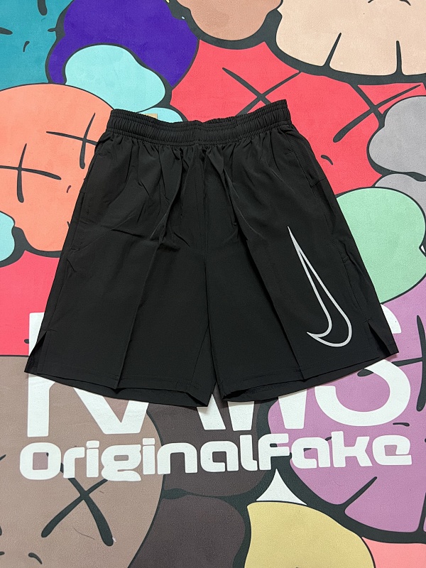 耐克速干短裤 In stock detail view 18