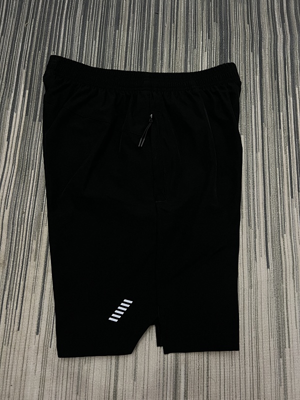 安德玛三分裤 In stock detail view 2