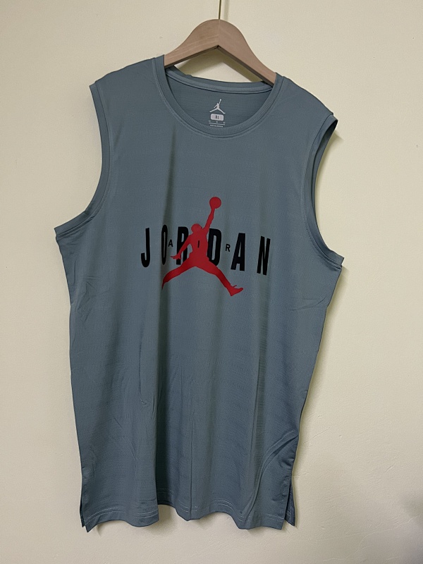 AJ  飞人背心 In stock detail view 8