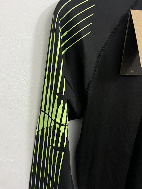 耐克印花紧身衣 In stock detail view 13