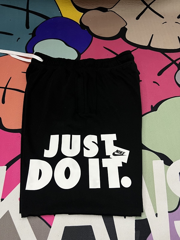 耐克大logo棉短裤 In stock detail view 4