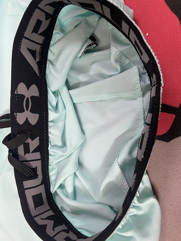 安德玛冰丝速干短袖套装 In stock detail view 4