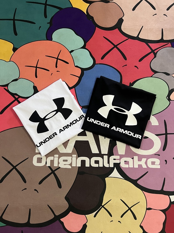 安德玛短袖 In stock detail view 2