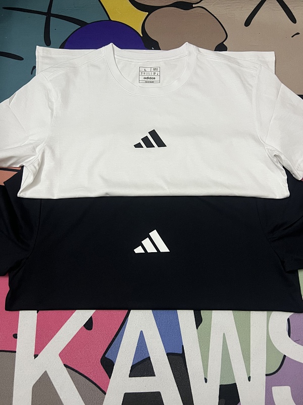 阿迪达斯纯棉短袖 In stock detail view 2