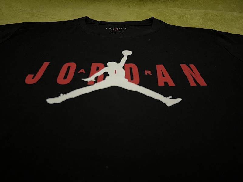 AJ飞人短袖 In stock detail view 11