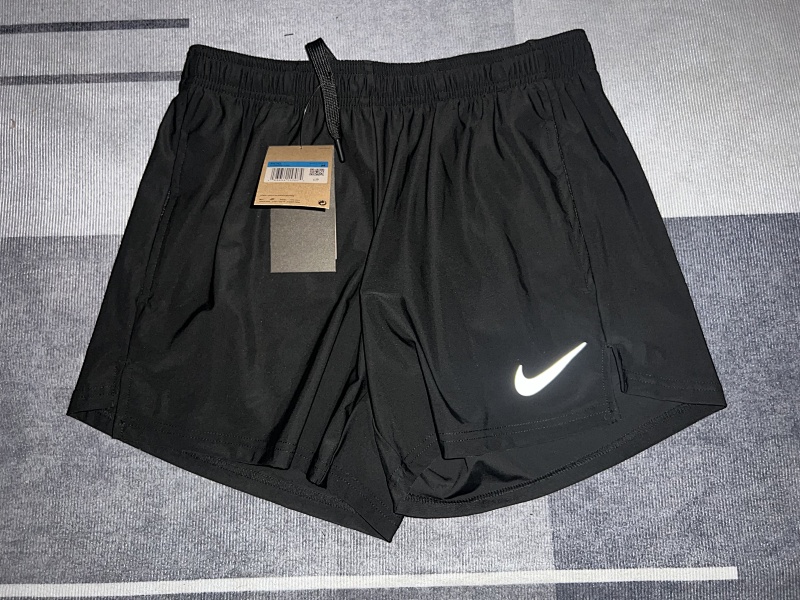 耐克冰丝三分裤 In stock detail view 2