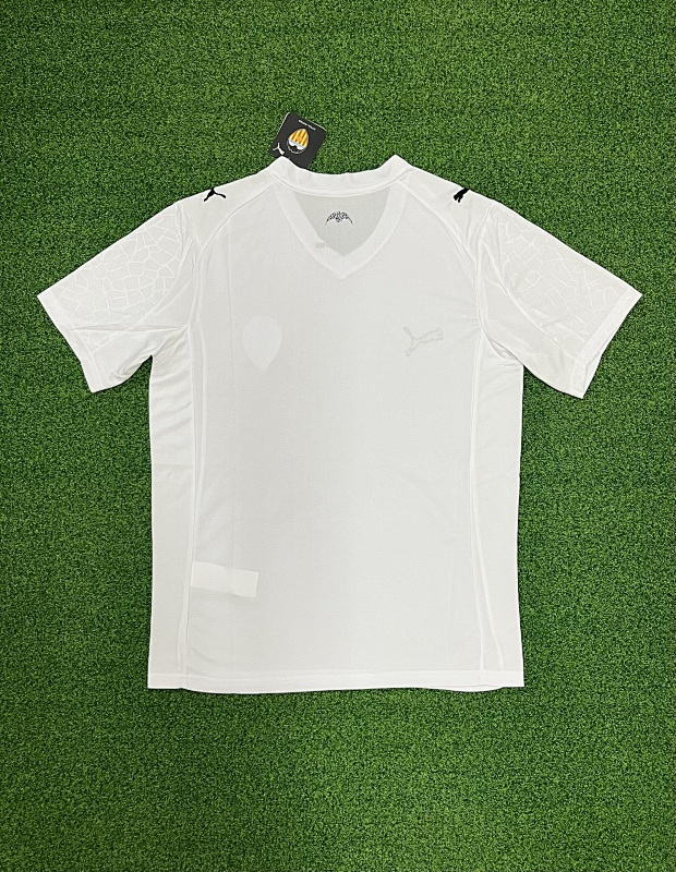 Valencia Home Soccer Jersey 2026/26 product detail
