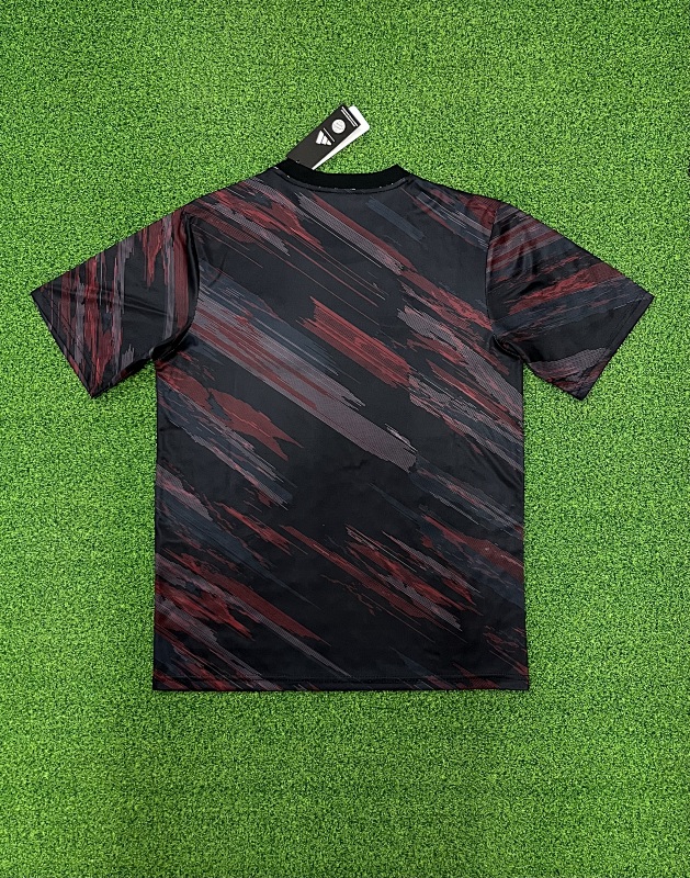 Bayern Munich Training Soccer Jersey 2025/26 detail view 2