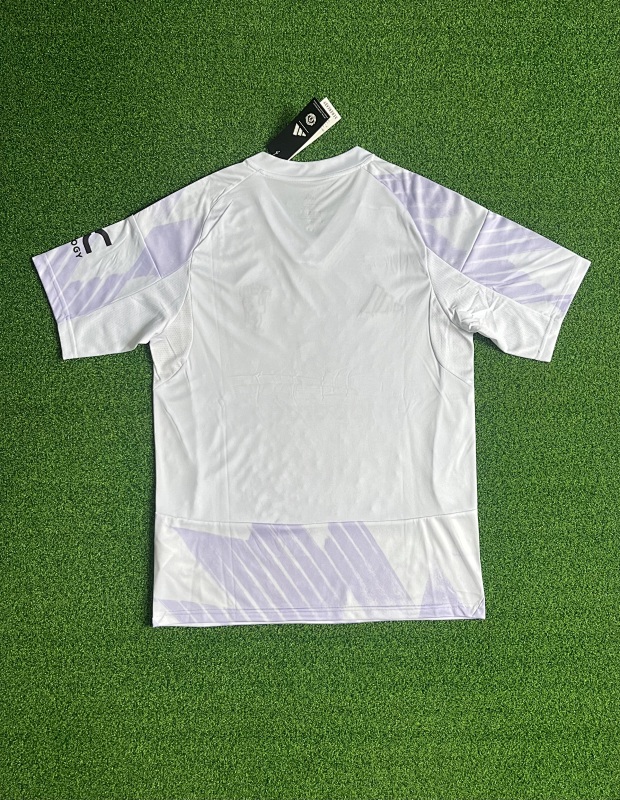 Manchester United Away Soccer Jersey 2025/26 detail view 2