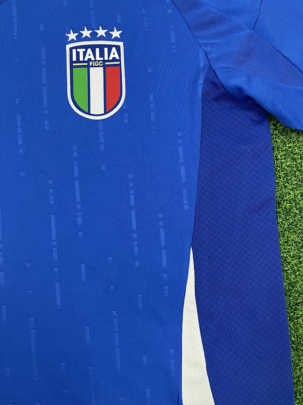 Italy Home Soccer Jersey Special Edition detail view 3