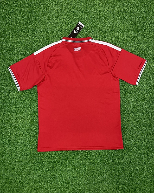 Manchester United Home Soccer Jersey 2026/27 detail view 2