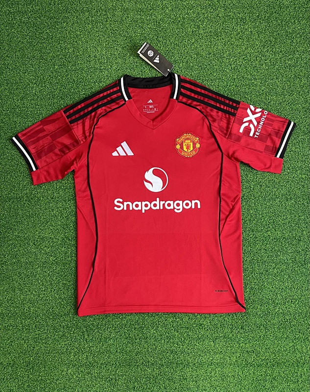 Manchester United Home Soccer Jersey 2025/26 product detail