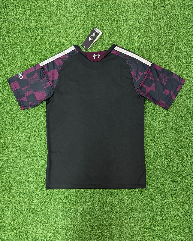 Liverpool Third Soccer Jersey 2026/27 detail view 2
