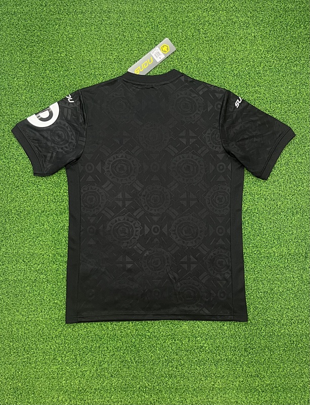 Wolverhampton Goalkeeper Home Soccer Jersey 2025/26 detail view 2